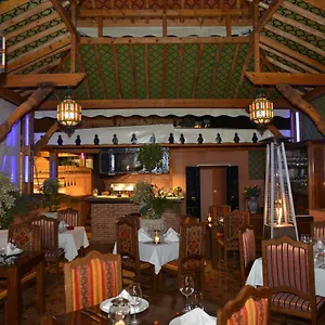 *** رياد Omara Al Kasbah المغرب